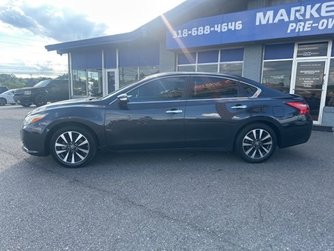 Used 2017 Nissan Altima 2.5 SL w/ Moonroof Package image 2