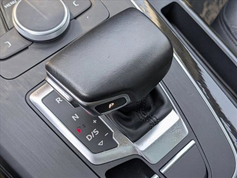 Used 2020 Audi Q5 2.0T Premium w/ Convenience Package image 12