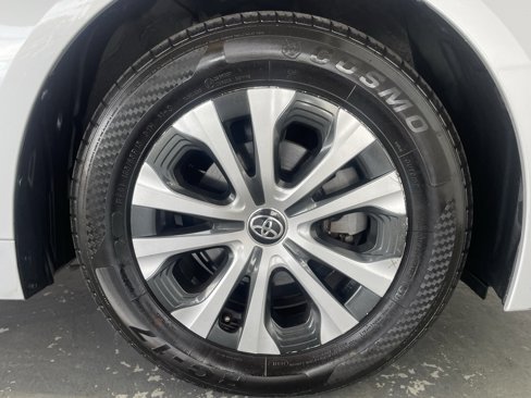 Used 2021 Toyota Corolla LE image 54