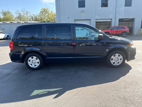 Used 2013 Dodge Grand Caravan SE image 2