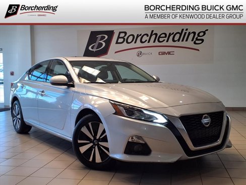 Used 2019 Nissan Altima 2.5 SV image 1
