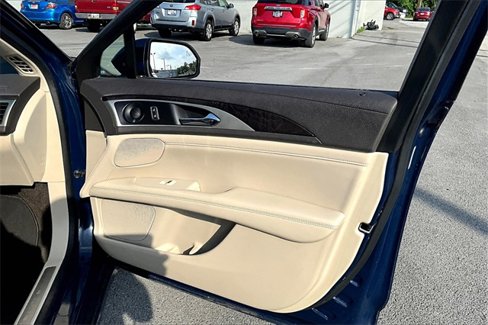 Used 2019 Lincoln MKZ Reserve image 19