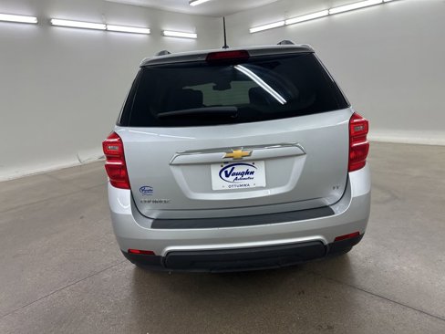 Used 2017 Chevrolet Equinox LT image 10