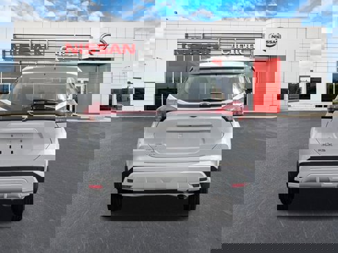New 2025 Nissan Kicks Play S image 4