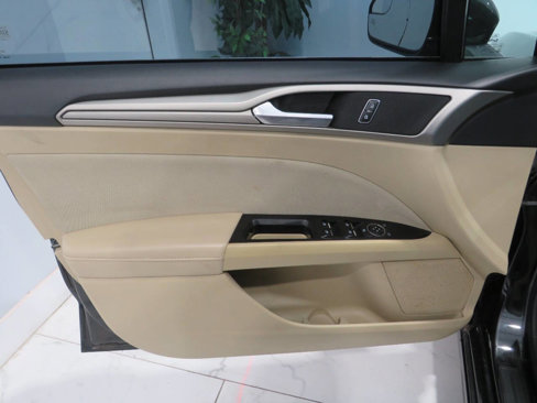 Used 2014 Ford Fusion SE image 20