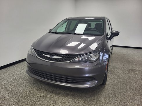 Used 2019 Chrysler Pacifica LX image 19