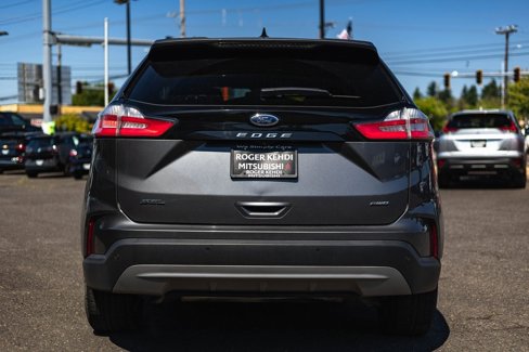 Used 2022 Ford Edge SEL image 9
