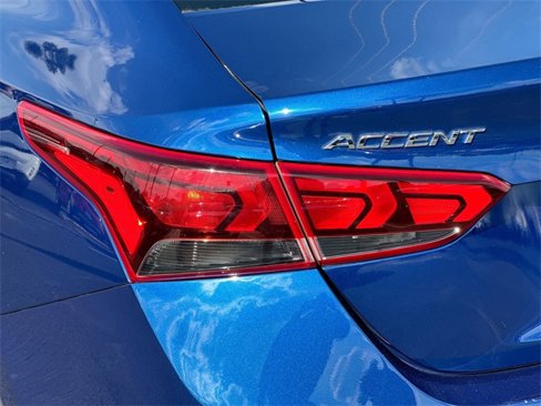Used 2022 Hyundai Accent SE image 7