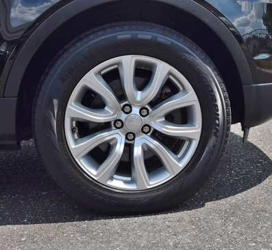 Used 2018 Land Rover Range Rover Evoque image 52