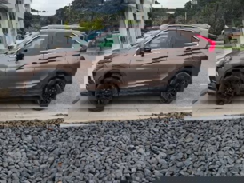Used 2018 Mitsubishi Eclipse Cross LE image 2