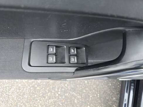 Used 2018 Volkswagen Beetle 2.0T Coast w/ Coast Lighting Package image 27