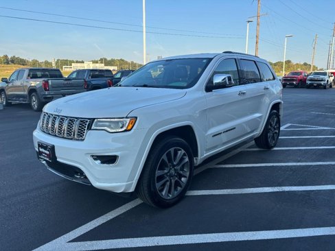 Used 2018 Jeep Grand Cherokee Overland image 11