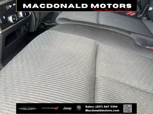 Used 2020 Ford Expedition XLT w/ FX4 Off-Road Package image 13