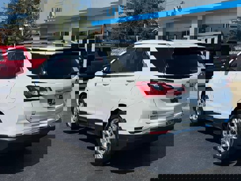 Used 2021 Chevrolet Equinox LT image 7