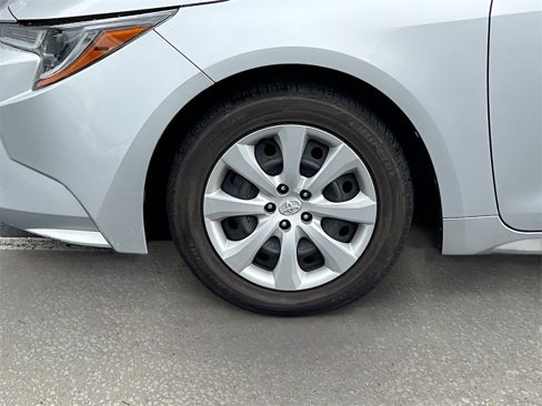 Used 2020 Toyota Corolla LE image 25