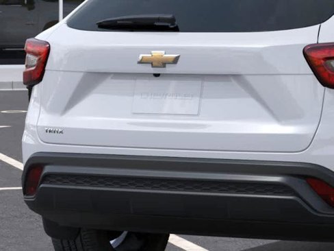 New 2025 Chevrolet Trax LS w/ LS Convenience Package image 14