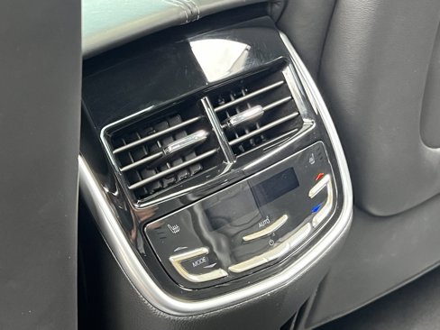 Used 2018 Cadillac XTS Platinum image 18