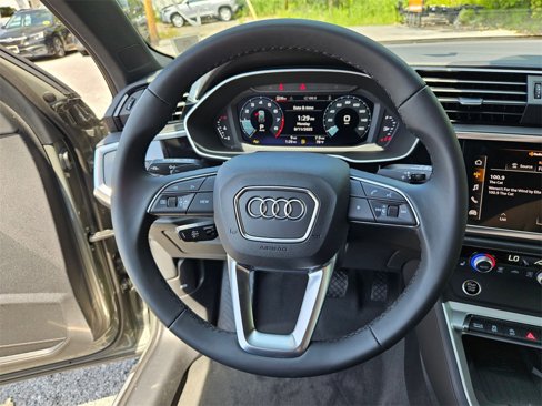 New 2025 Audi Q3 2.0T Premium image 10