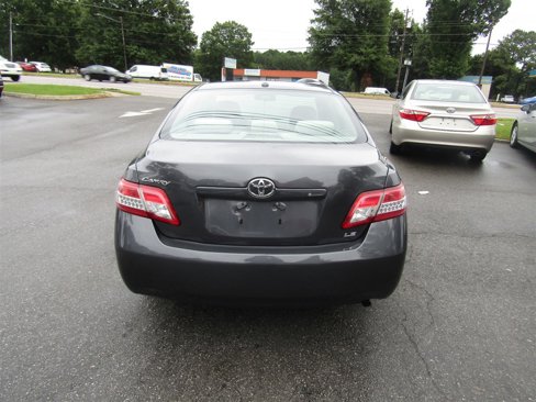 Used 2010 Toyota Camry image 7