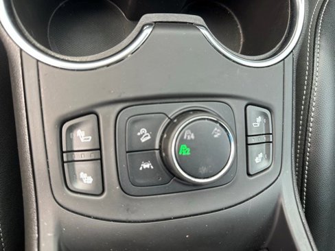 Certified 2024 GMC Terrain SLT image 25