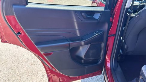 Used 2022 Ford Escape SE w/ SE Sport Appearance Package image 14