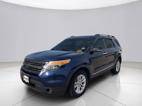 Used 2011 Ford Explorer XLT w/ 201A Rapid Spec Order Code image 12