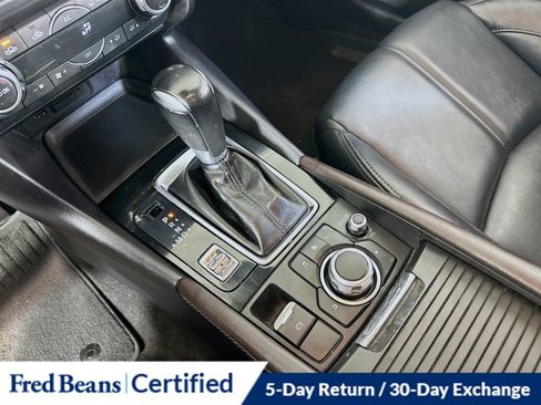 Used 2018 MAZDA MAZDA3 Touring image 21