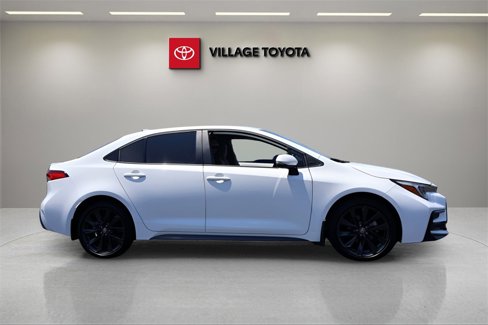 Certified 2025 Toyota Corolla SE image 6