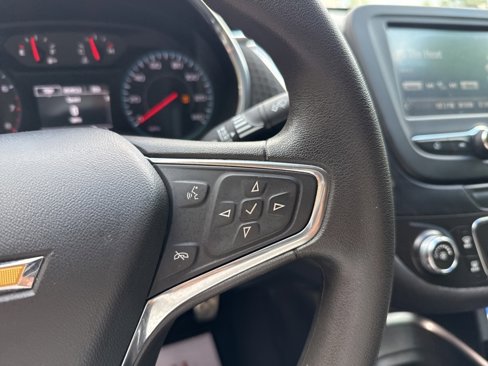 Used 2017 Chevrolet Malibu LT image 21