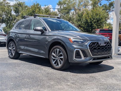 Used 2022 Audi Q5 2.0T Premium w/ Convenience Package image 2