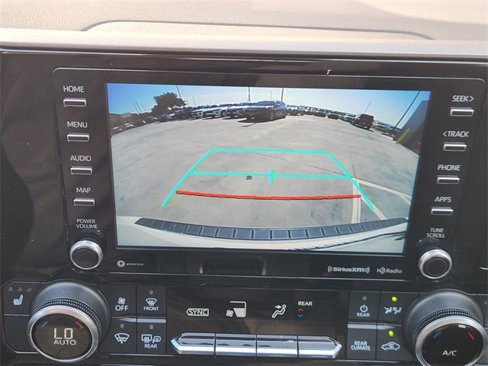 Used 2022 Toyota Highlander XLE image 19