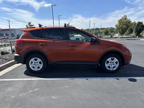 Used 2015 Toyota RAV4 LE image 11