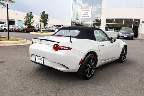 Used 2016 MAZDA MX-5 Miata Club image 16