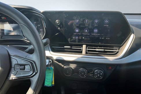 Used 2025 Chevrolet Trax LS image 8
