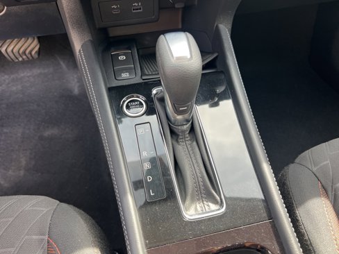 Used 2022 Nissan Kicks SR image 18