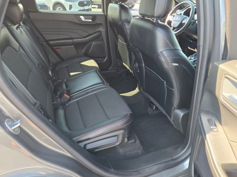Used 2023 Ford Escape ST-Line Select image 9