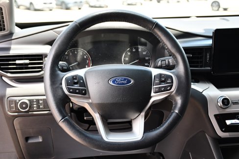 Used 2023 Ford Explorer XLT w/ Equipment Group 202A image 12