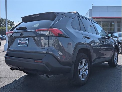 Used 2022 Toyota RAV4 XLE w/ Convenience Package image 7