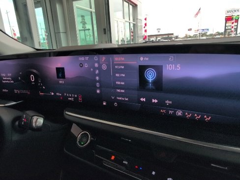 Used 2024 Buick Envision Preferred image 26