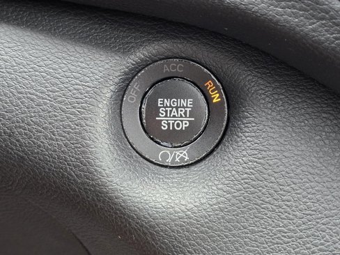Used 2019 Jeep Cherokee Limited image 18