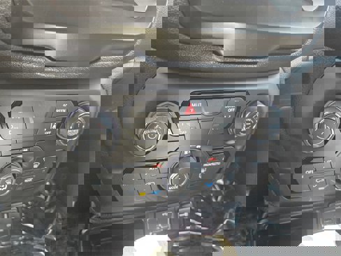 Used 2018 Jeep Renegade Altitude w/ Advanced Technology Group image 15