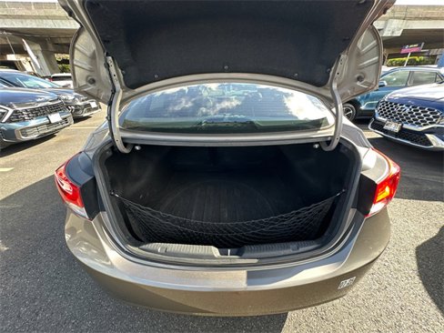Used 2013 Hyundai Elantra Limited w/ Technology Pkg image 20