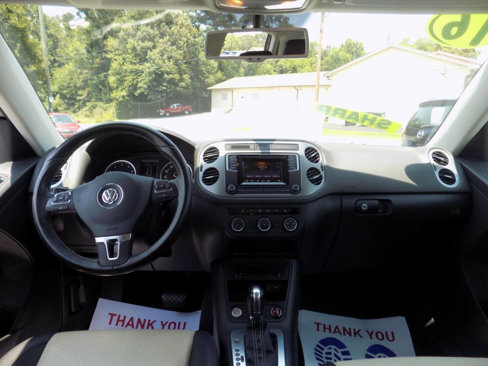 Used 2016 Volkswagen Tiguan S image 18
