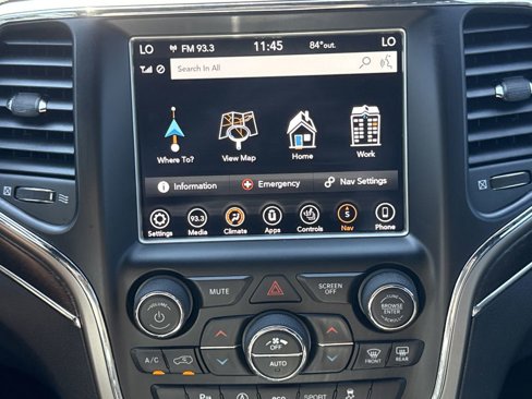 Used 2018 Jeep Grand Cherokee Limited image 31