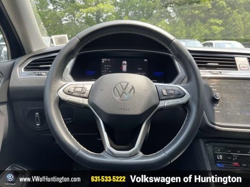 Certified 2022 Volkswagen Tiguan SE w/ Panoramic Sunroof Package image 18