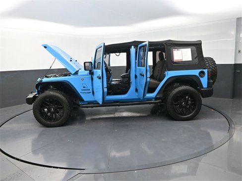 Used 2018 Jeep Wrangler Unlimited Sport w/ Connectivity Group image 38