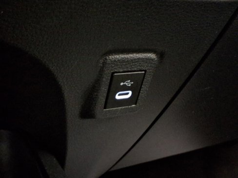 Used 2023 Toyota Corolla LE image 19