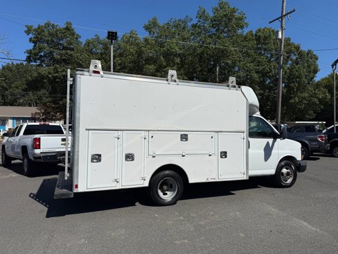 Used 2015 GMC Savana 3500 image 3