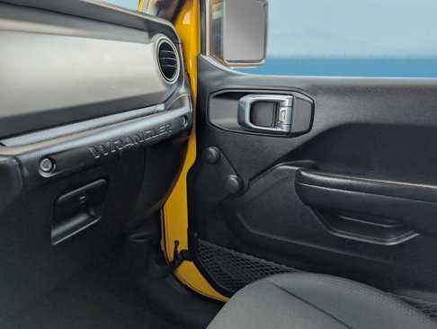 Used 2021 Jeep Wrangler Sport image 28