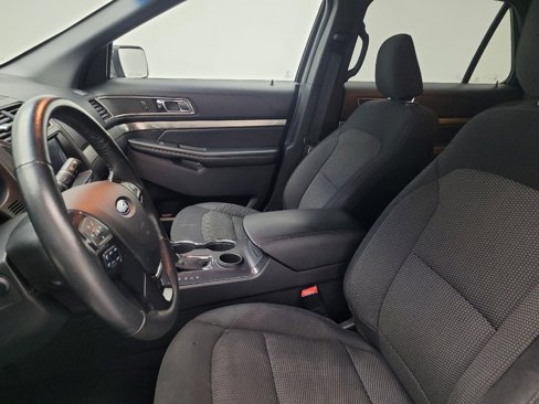 Used 2019 Ford Explorer XLT w/ Equipment Group 201A image 17